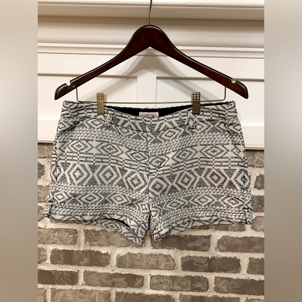 MERONA SHORTS | SIZE 8
